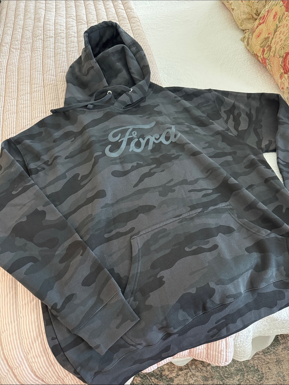 Ford Black & Gray Camo Pullover Hoodie XXL
